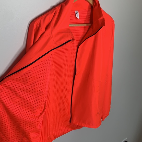 Under Armour Jacket windbreaker - Picture 3 of 3